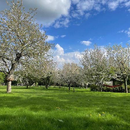 Gite A La Campagne Le Mesnil-Villeman Exterior foto